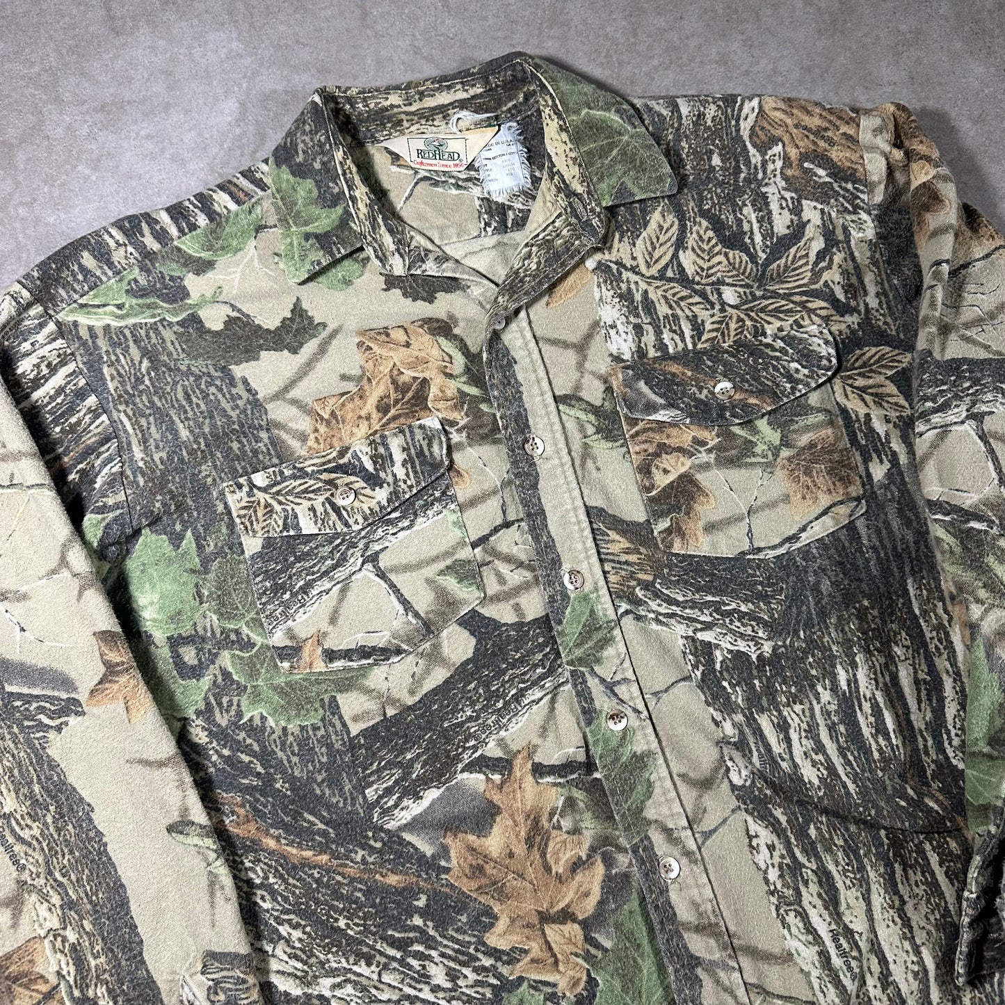 Vintage red head real tree camo button up (L)