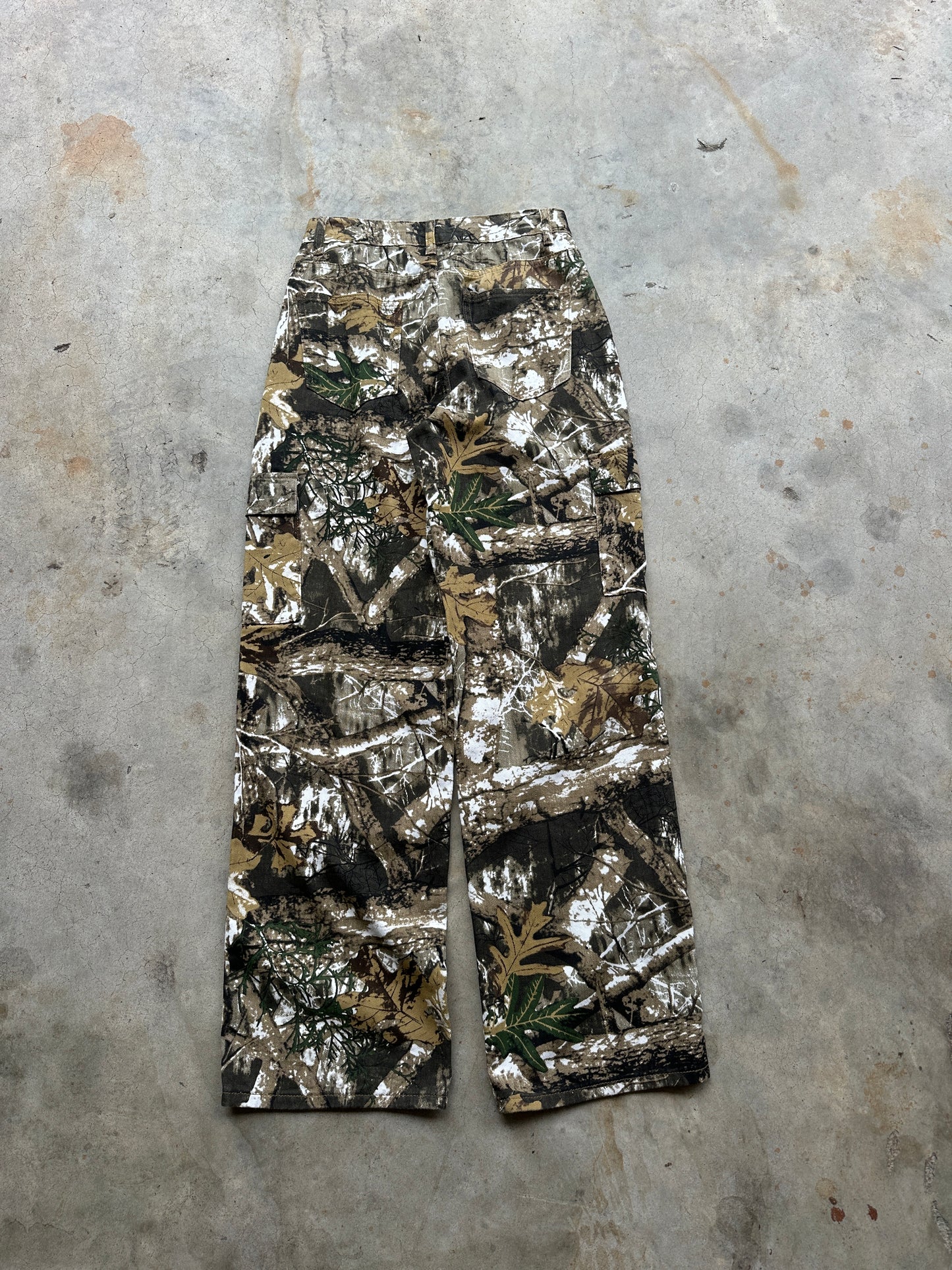 Baggy camo pants (28x30)