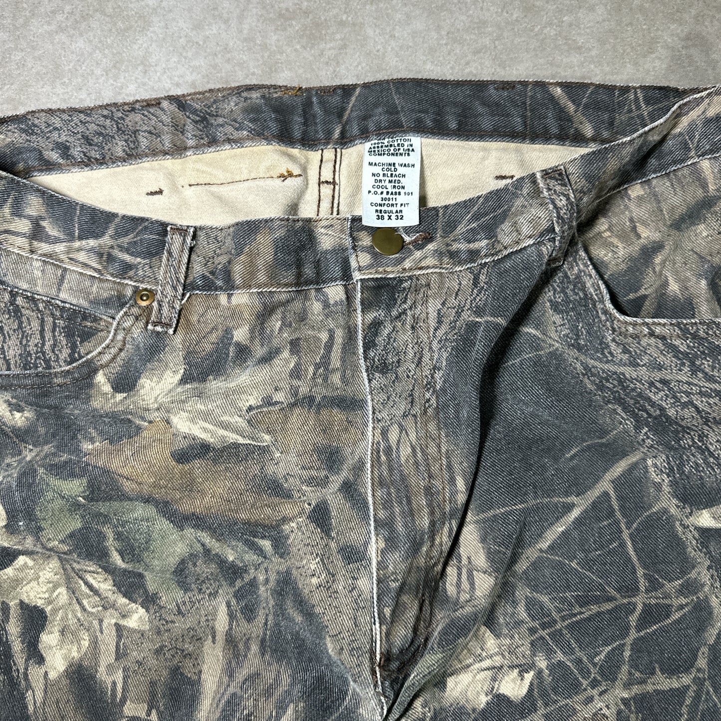 Mossy oak camo pants (38x32)
