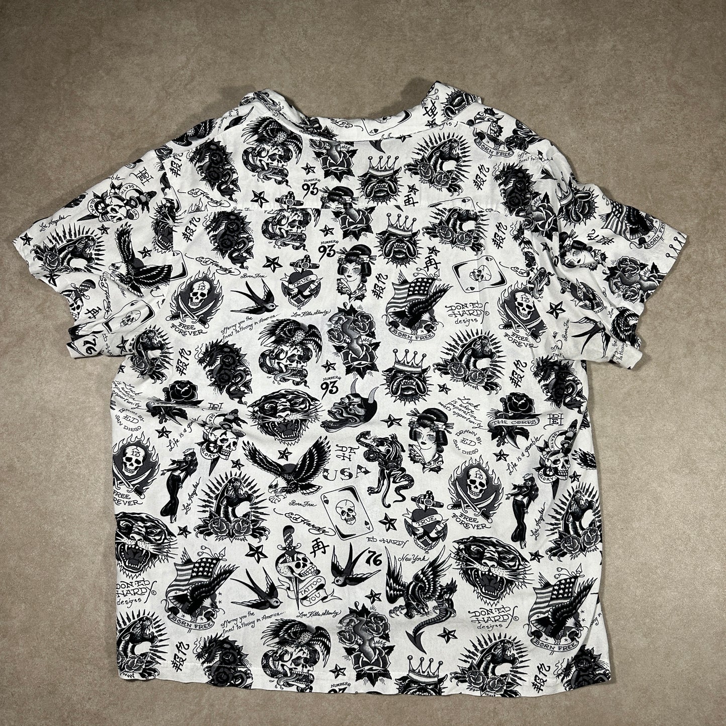 Ed hardy Button up (XL)