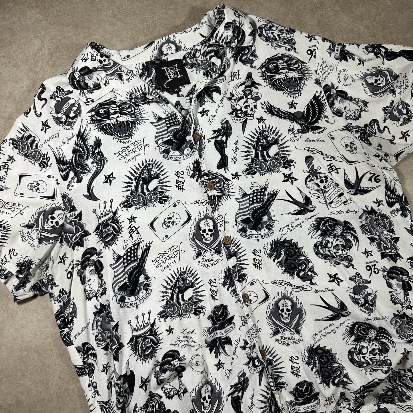 Ed hardy Button up (XL)