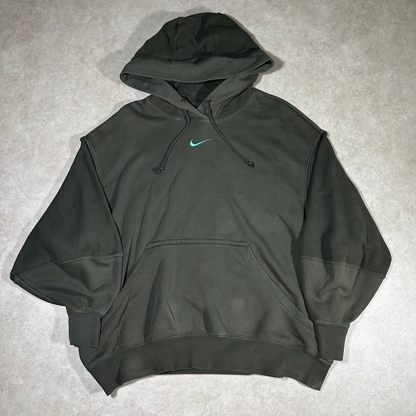 Nike teal center swoosh hoodie (Boxy XL)