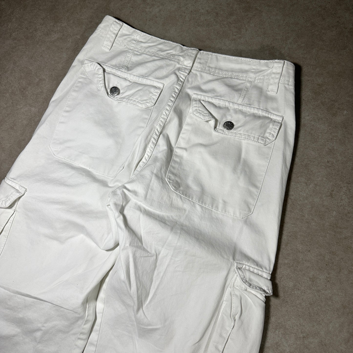 White wide legged cargo pants (30x31)