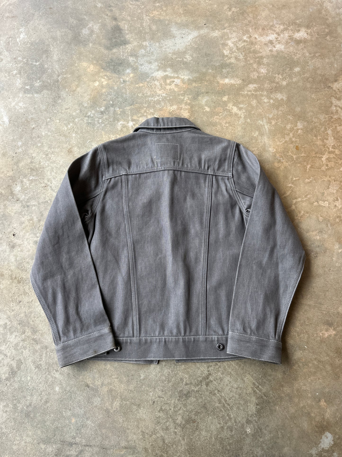 Grey denim levi trucker jacket (L)