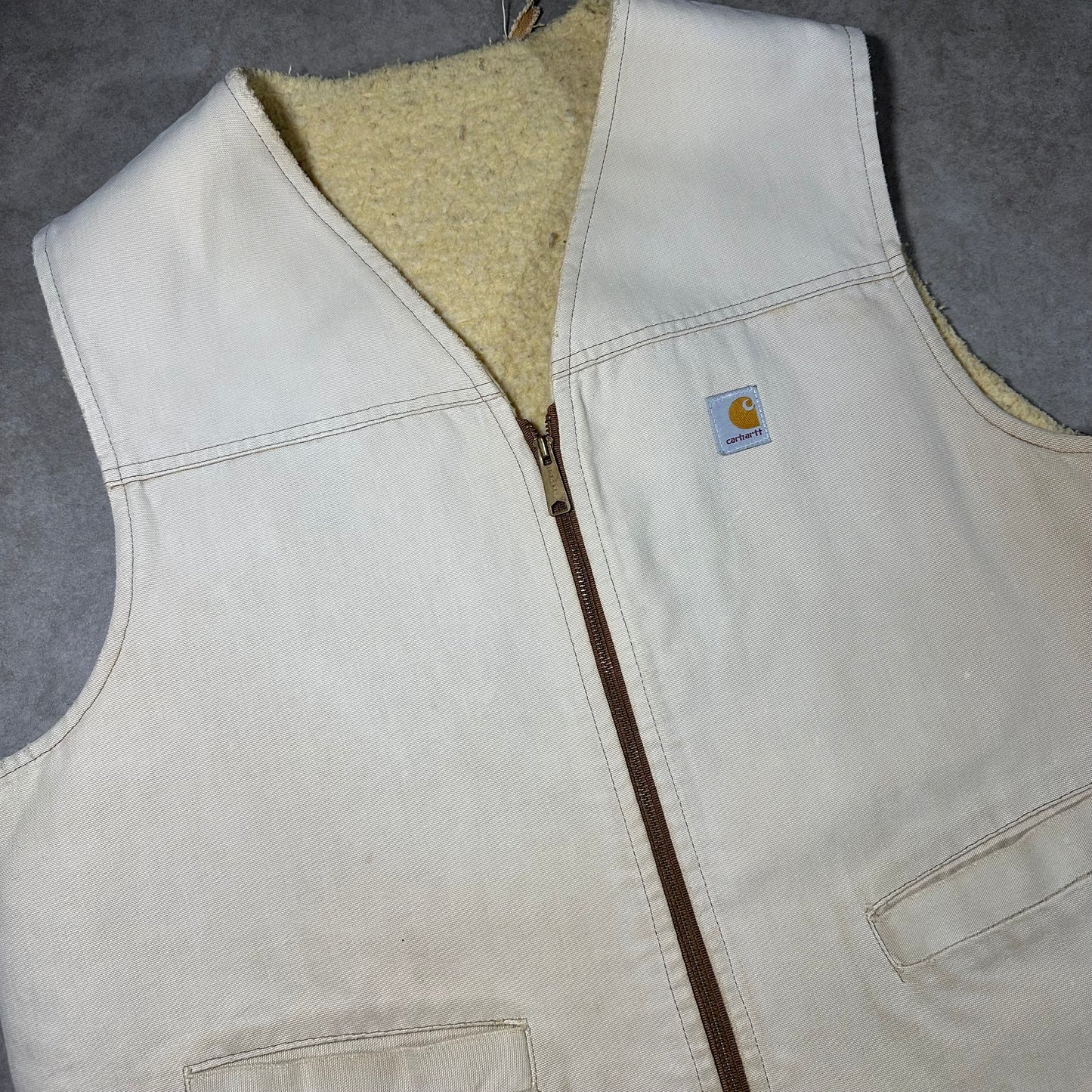 90s Carhartt Sun faded Canvas Sherpa lined vest (XL/XXL)