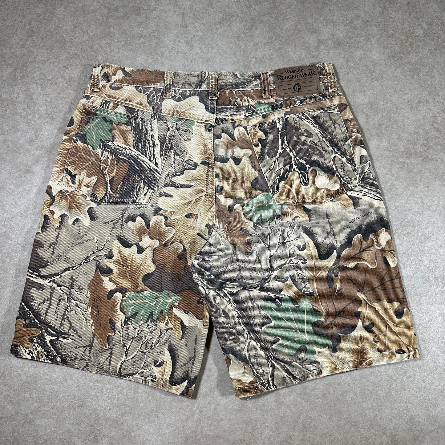 Vintage Camo Wrangler Shorts (34W)