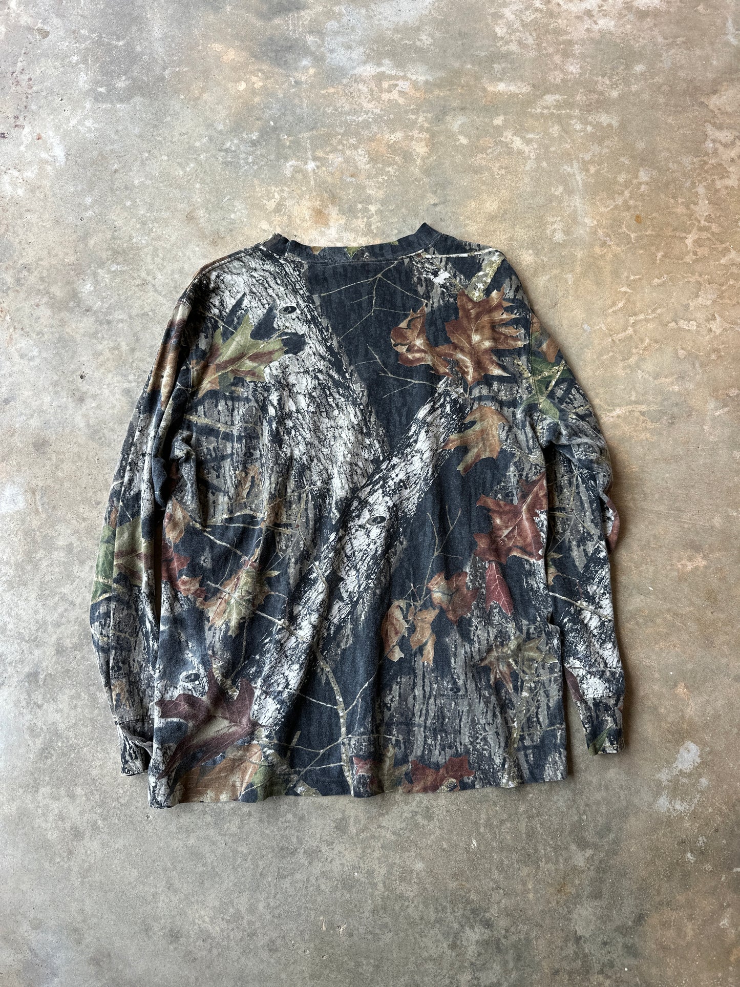 Vintage russel long sleeve camo tshirt (L)
