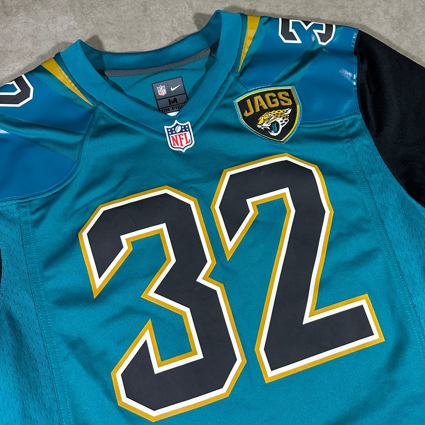 NFL Jones Drew Jags Jersey (M)