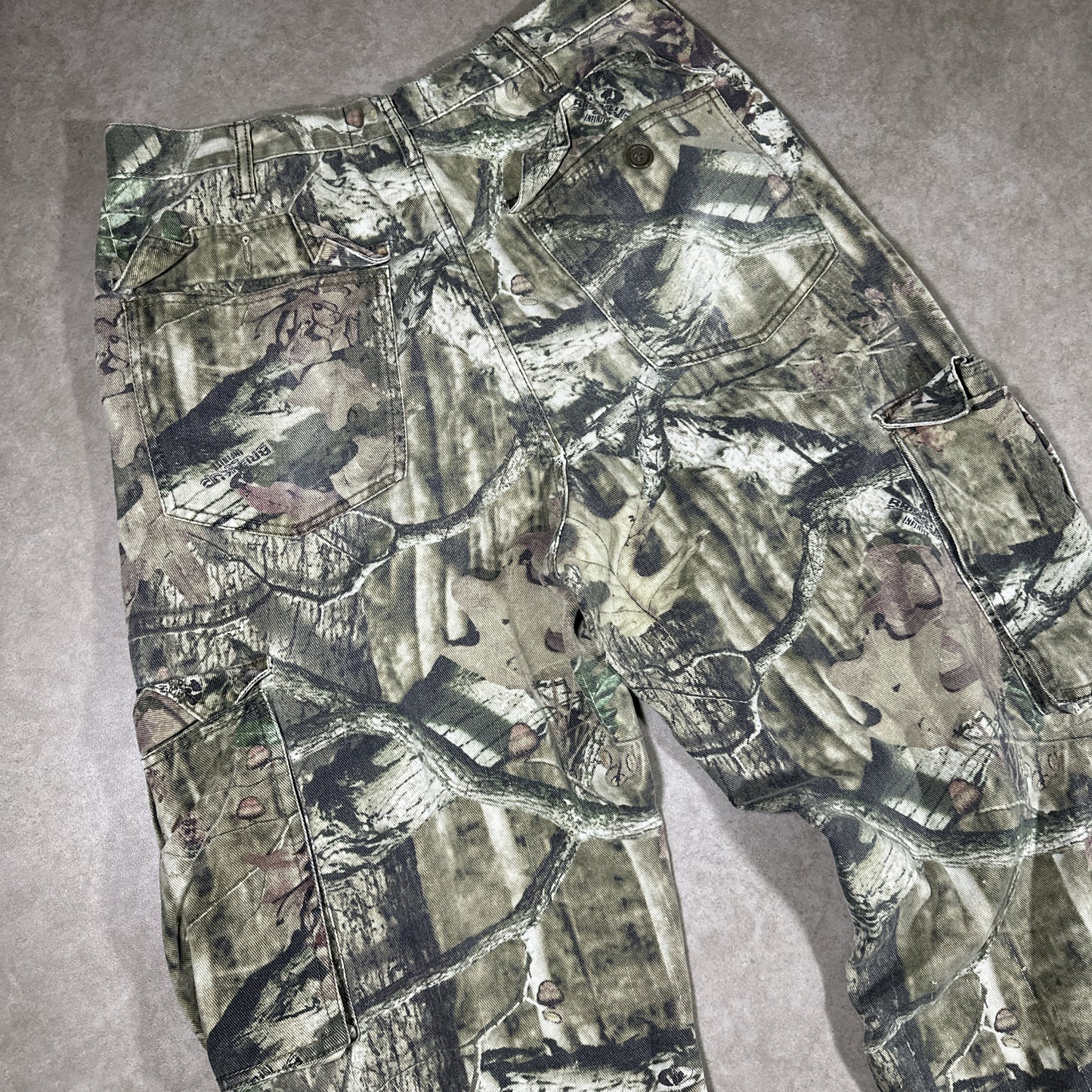 Mossy oak camo pants (32x32)