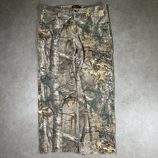 Real tree camo pants (36x32)