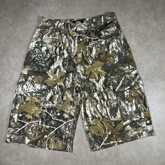 Camo shorts (28x12)